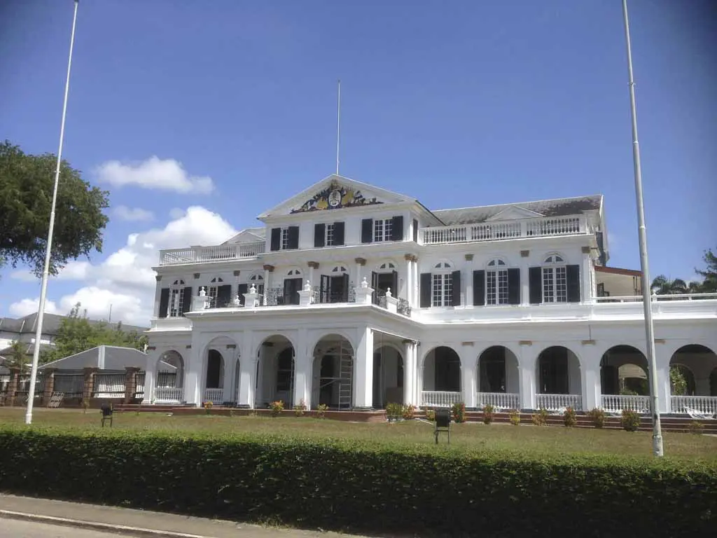 Hauptstadt von Suriname Paramaribo mit Präsidentenpalast